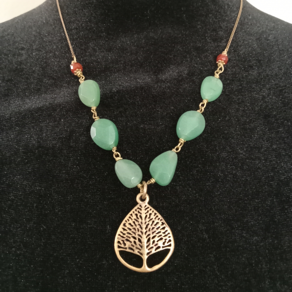 Lucky Brand Gold and Green Leaf Pendant Necklace